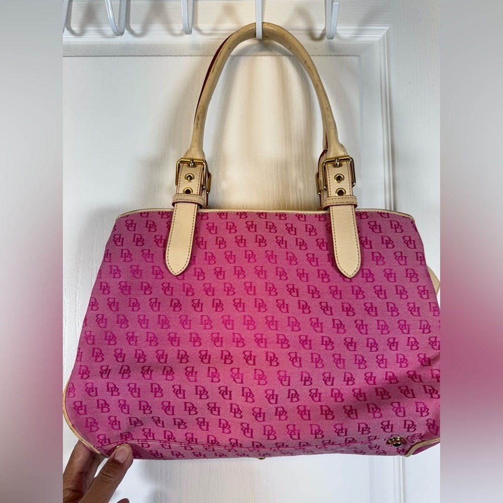 Dooney & Bourke Fuschia Signature Vintage Satchel Bag NWT #CL-125 - Picture 3 of 10